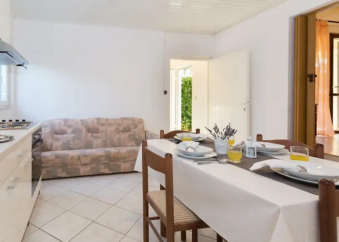 Cozy Josipa 公寓 *